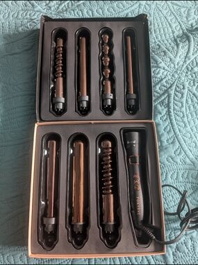 FoxyBae Foilboxed Multi-Style Curling Wand Set in Rose Gold